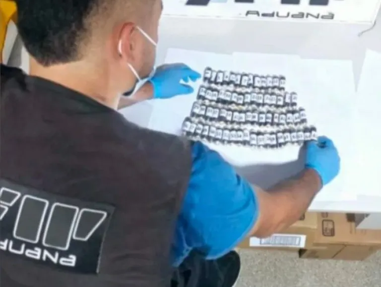 Coca&iacute;na en el estomago