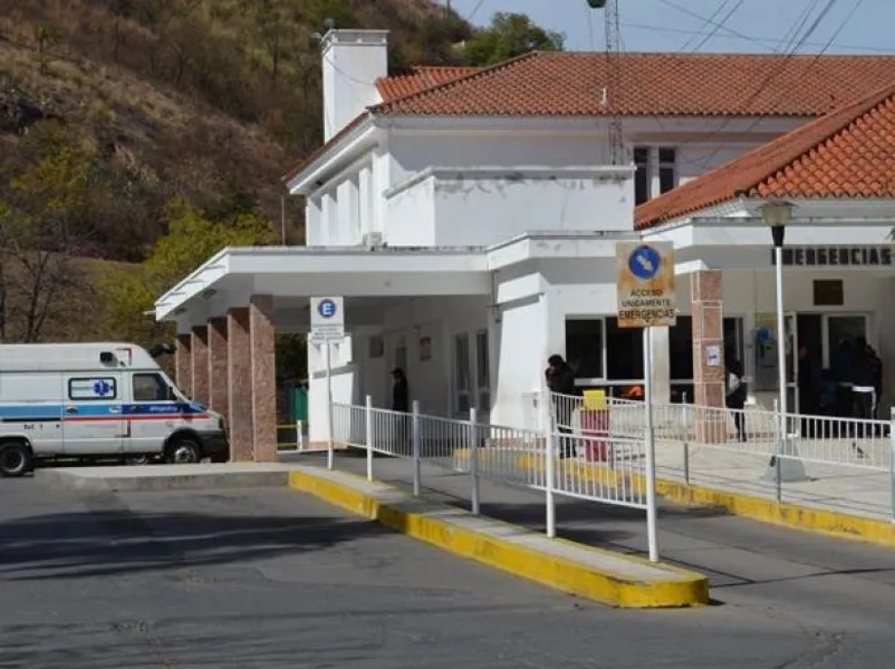 Obrero cay&oacute; desde un segundo piso