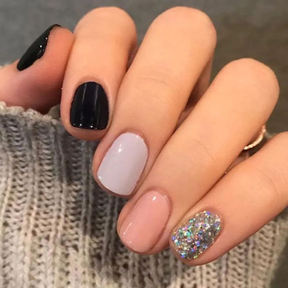 Nail Art-rosa y negro