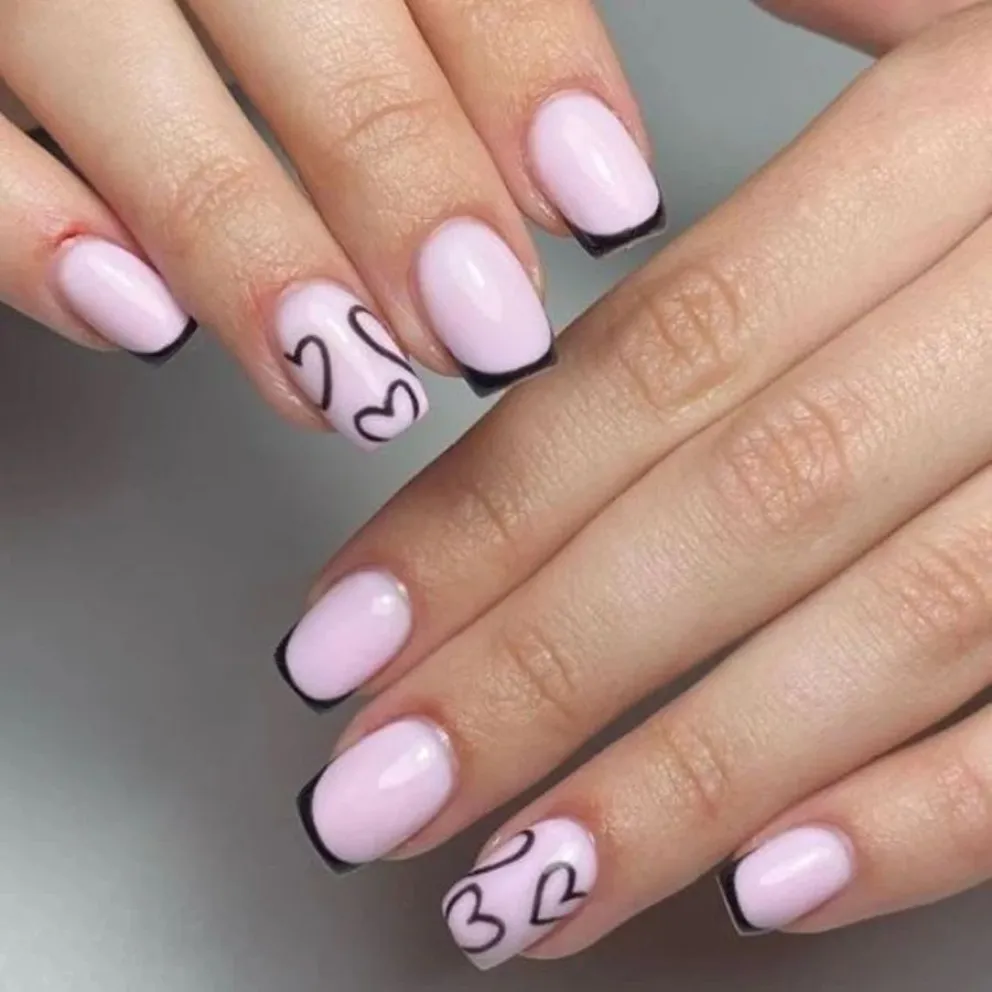 Nail Art-rosa y negro