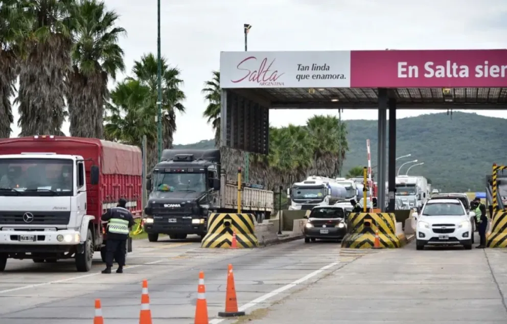 Atención conductores: largas filas de vehículos en Ruta Nacional 9