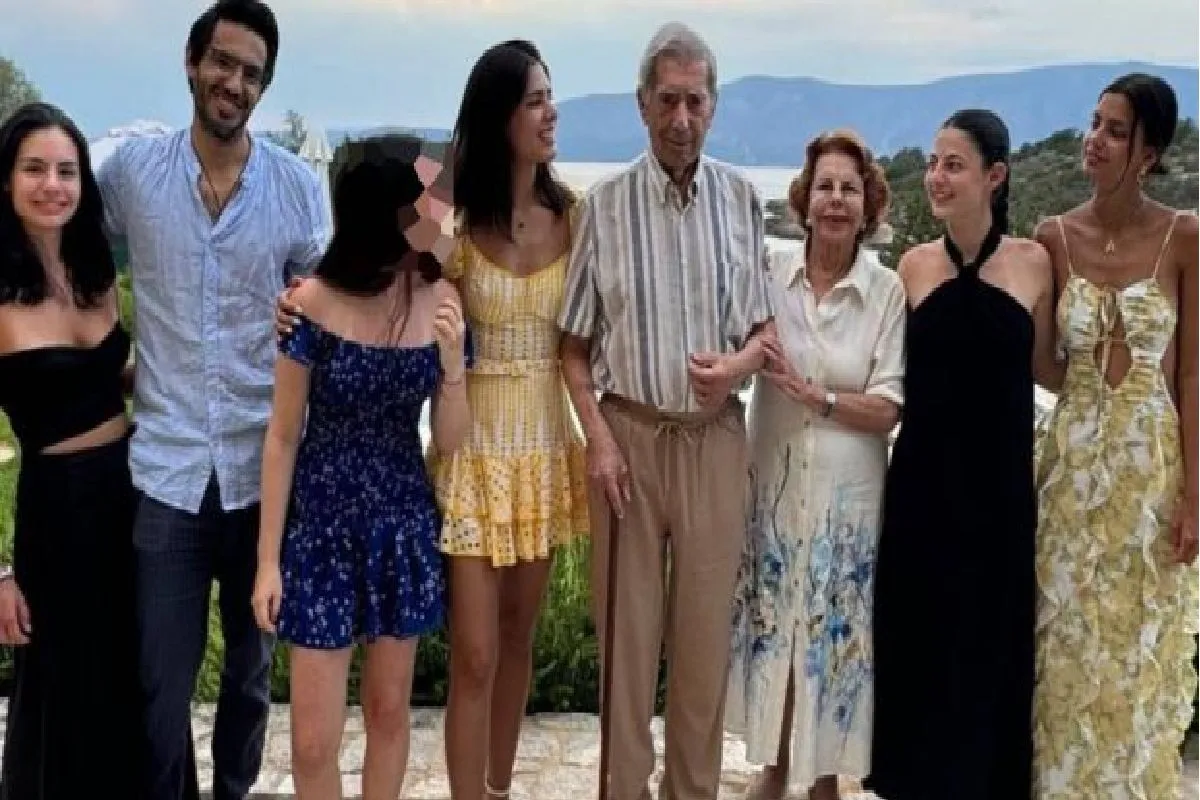 MARIO VARGAS LLOSA