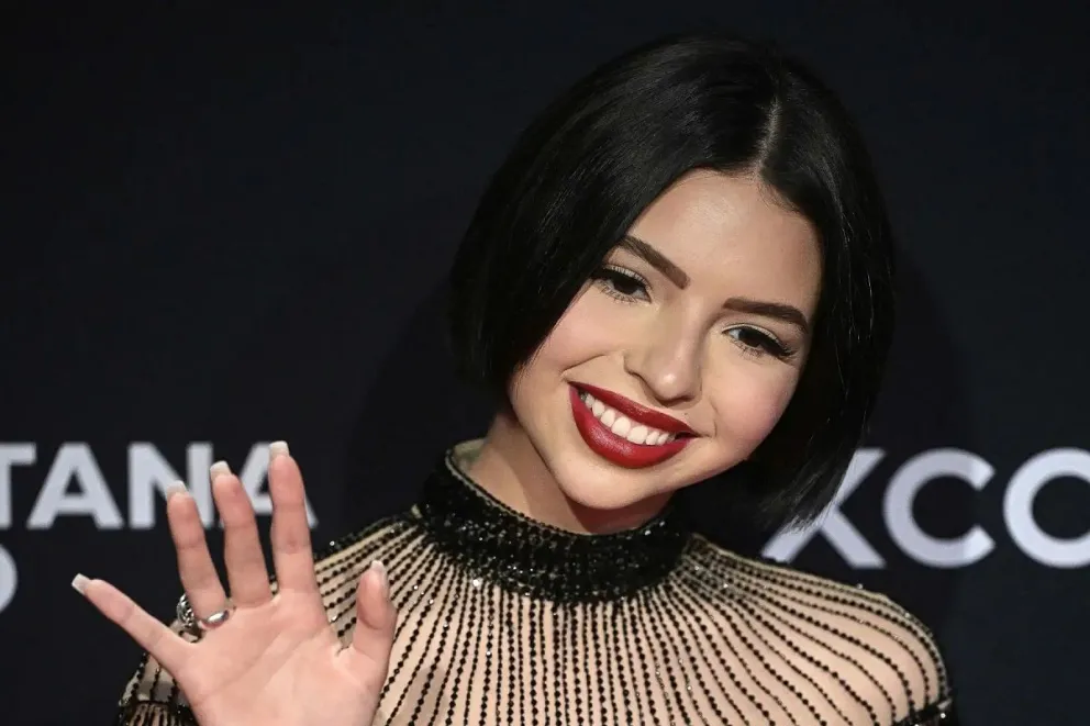 Tras su boda secreta, Ángela Aguilar aparece con bebé de Christian Nodal