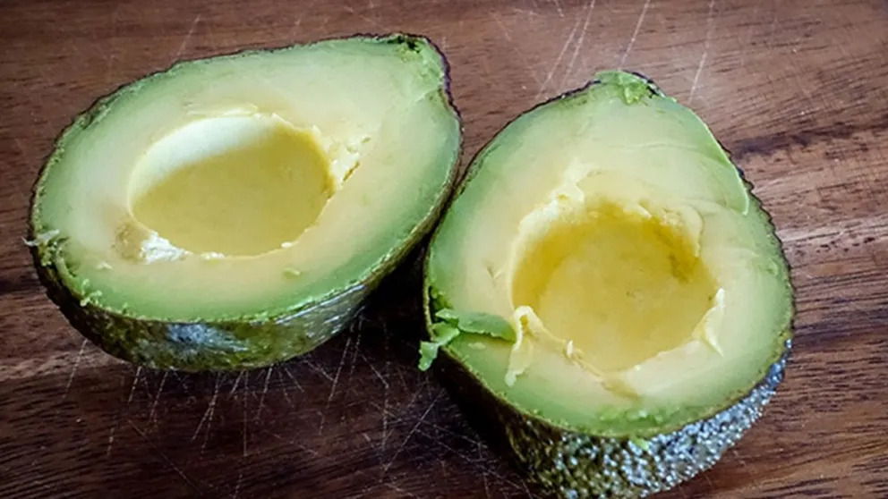 Dejá de adivinar: aprendé el truco infalible para saber si la palta está en su punto