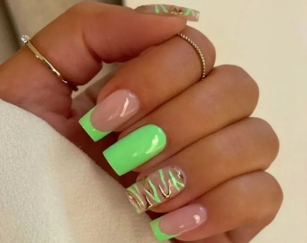 Nail Art-u&ntilde;as cuadradas