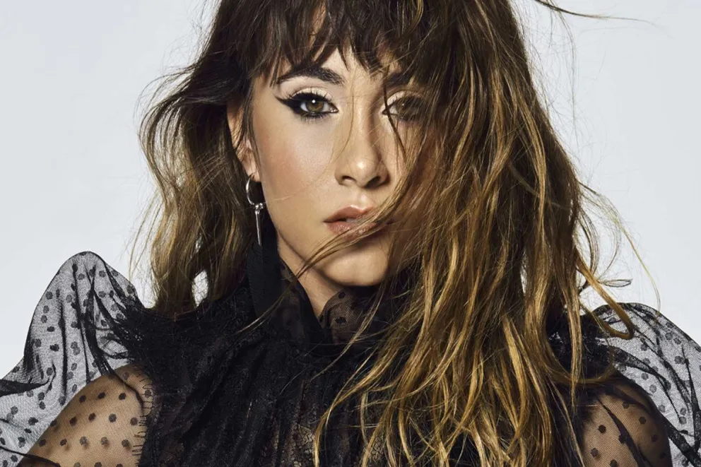 Aitana se quiebra en llanto durante concierto y alerta sobre su relación con Sebastián Yatra