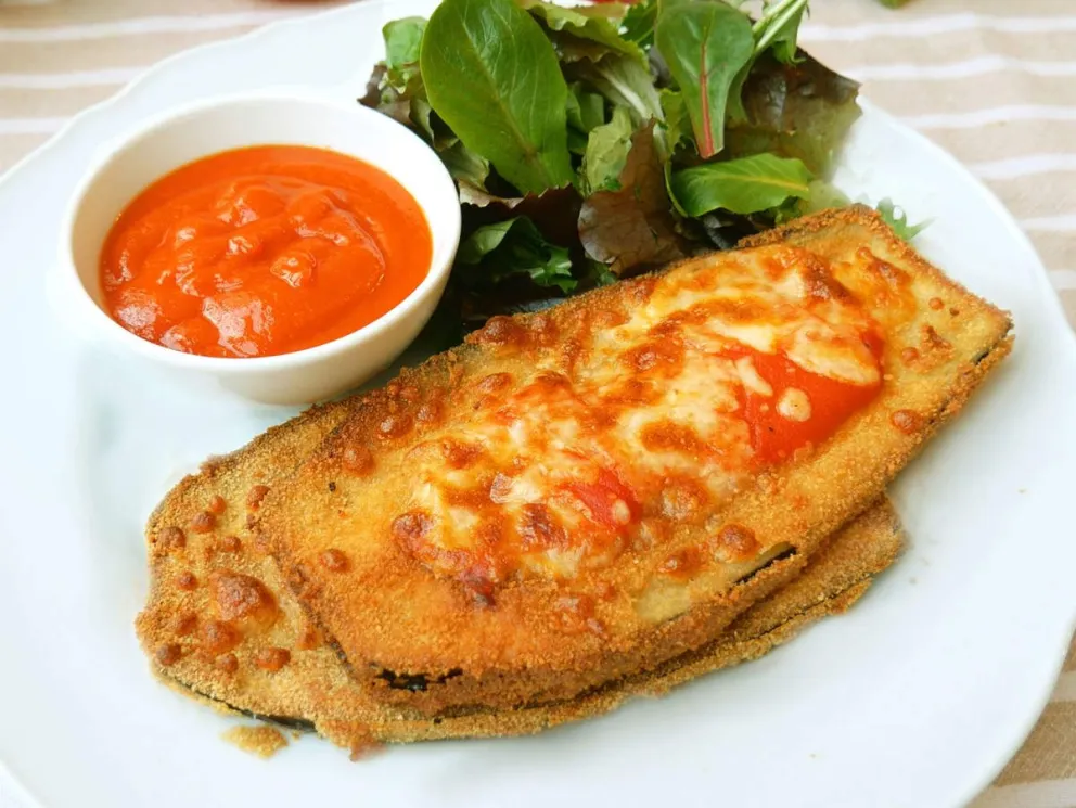 Milanesas de berenjenas: te decimos cómo hacer esta crujiente receta que es fácil y deliciosa