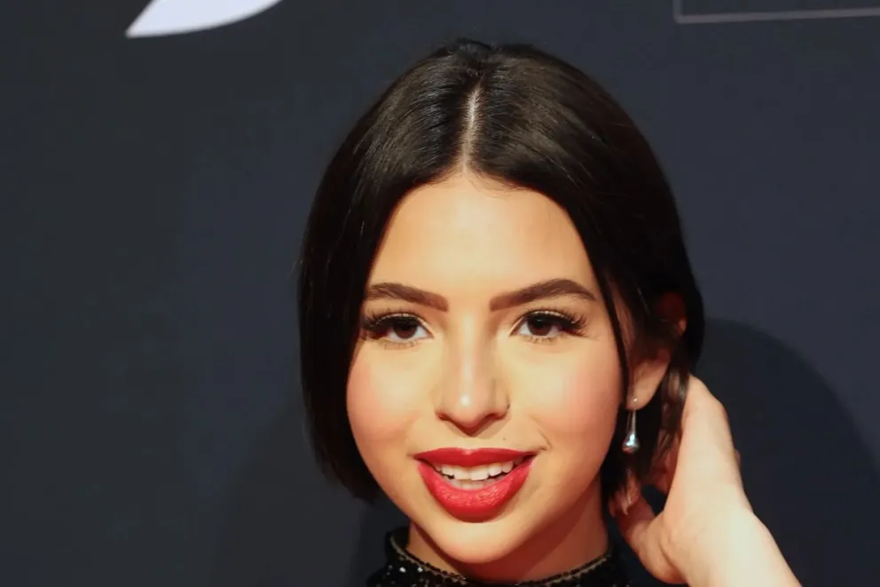 No es desde ahora, Ángela Aguilar guardaba la imagen de Christian Nodal como fondo de pantalla desde 2023
