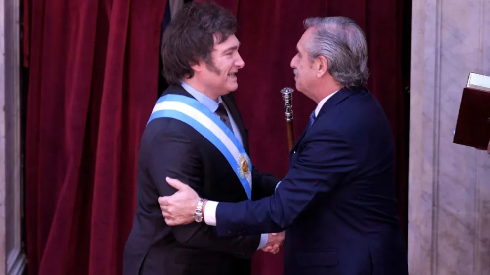 Javier Milei busca que Alberto Fernández pierda su jubilación de privilegio por ser expresidente