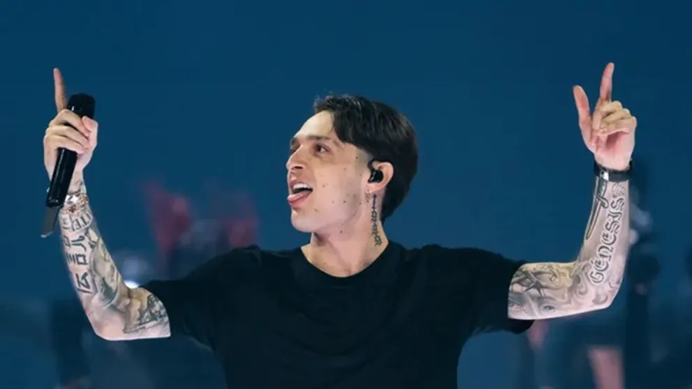 Esta es la nueva pareja de Peso Pluma: las redes estallan con las reacciones de sus fans