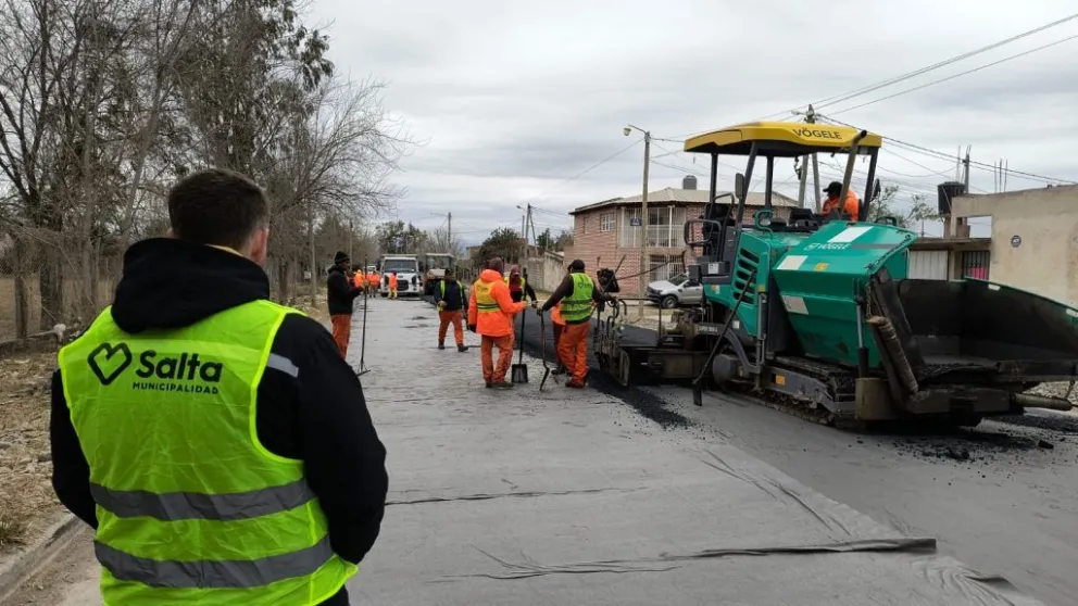 La Municipalidad de Salta avanza con la repavimentación en el barrio Divino Niño 2