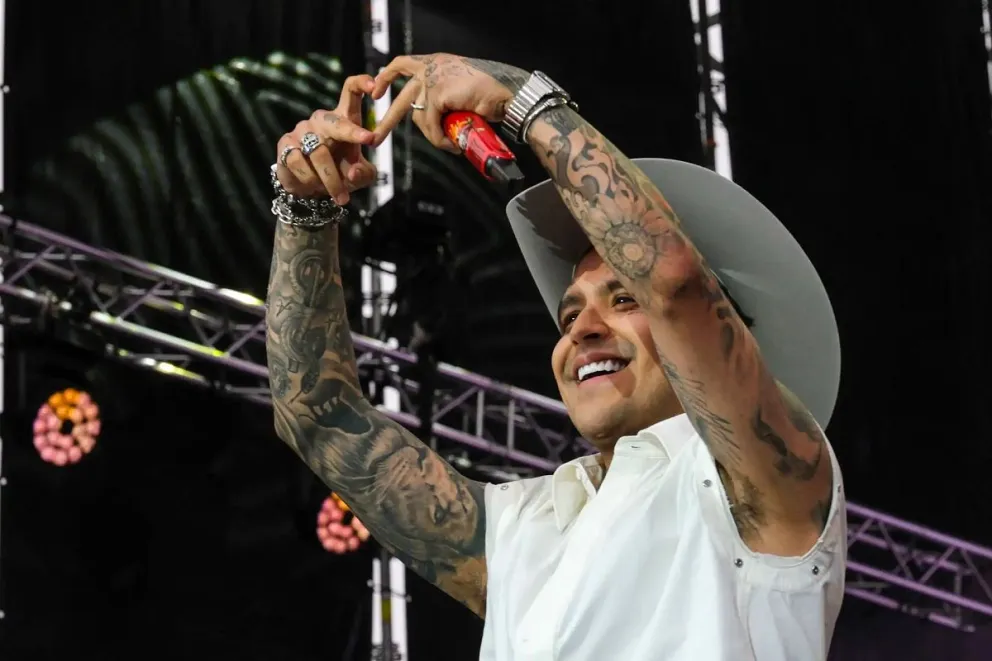 Christian Nodal enfrenta su peor vergüenza en concierto en Mazatlán 