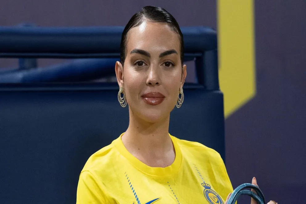 Georgina Rodríguez luce estos vaqueros de campana que estilizan al máximo las curvas 