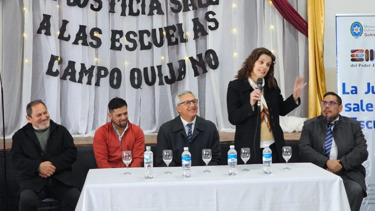 La justicia sale a las Escuelas