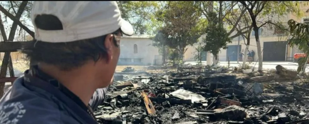 Un feroz incendio en barrio 25 de Mayo dejó a una familia sin hogar y sin pertenencias