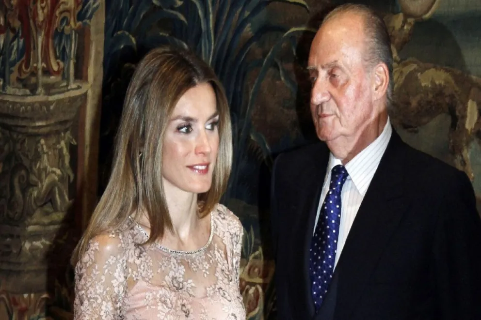 Revelado el verdadero motivo por el cual Juan Carlos I no quería a Letizia como esposa de Felipe VI: todos los detalles