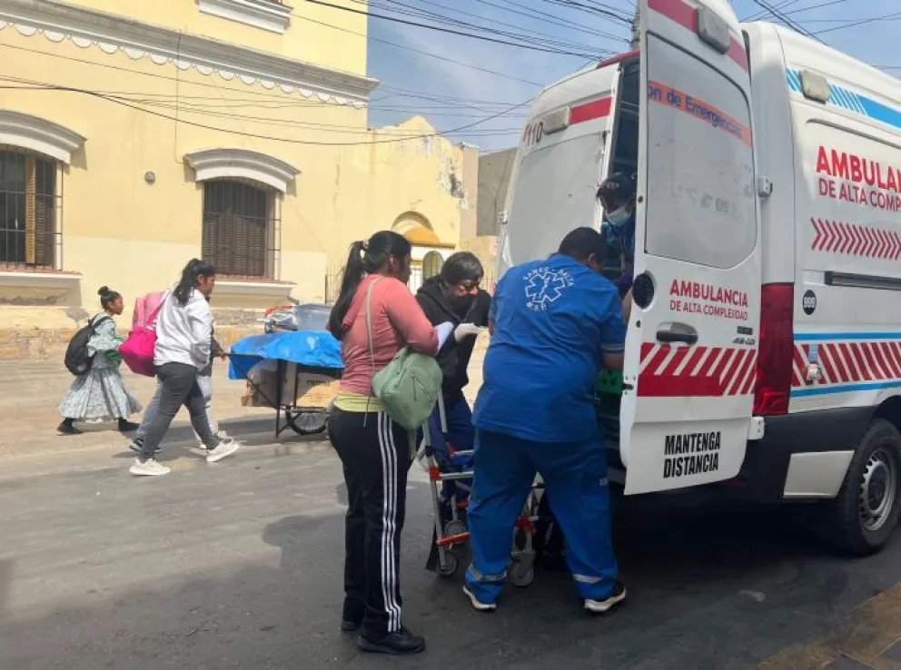 Casi 20 alumnos de la Escuela Sarmiento terminaron descompensados por culpa de una intoxicación