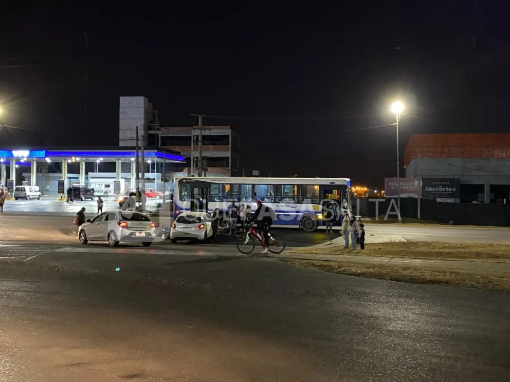 Choque múltiple en Avenida Bolivia: varias personas resultaron heridas