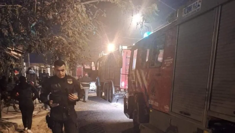Feroz incendio en una vivienda de Orán: dos niños quedaron atrapados