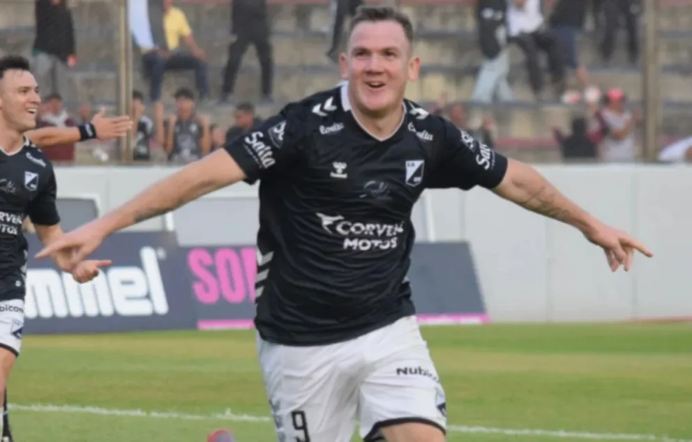 ¡Se lo dio vuelta!: Sportivo Las Parejas liquidó a Central Norte por el nonagonal en el último minuto