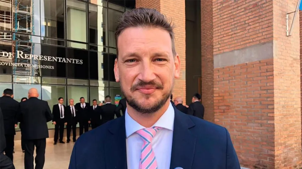 La Interpol emitió una alerta para la captura de Germán Kiczka, el diputado acusado de pedofilia