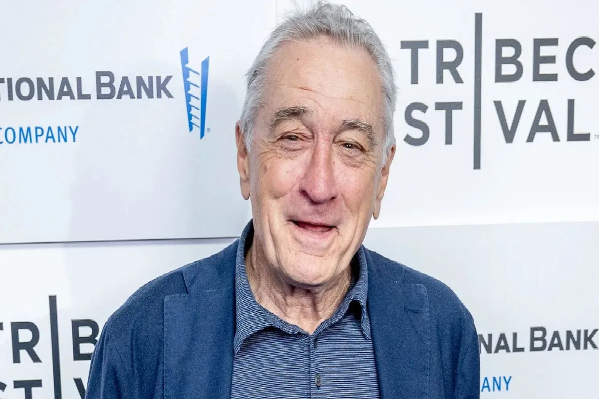 ROBERT DE NIRO