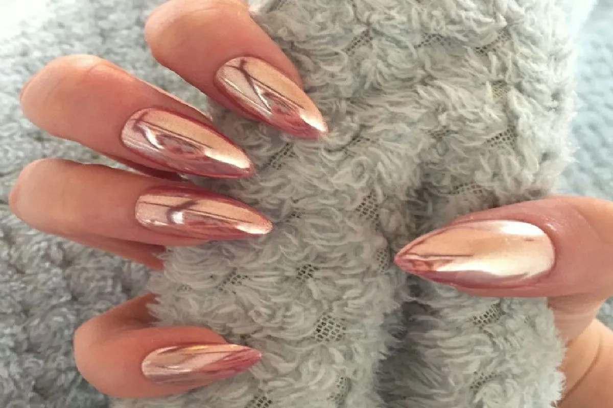NAIL ART