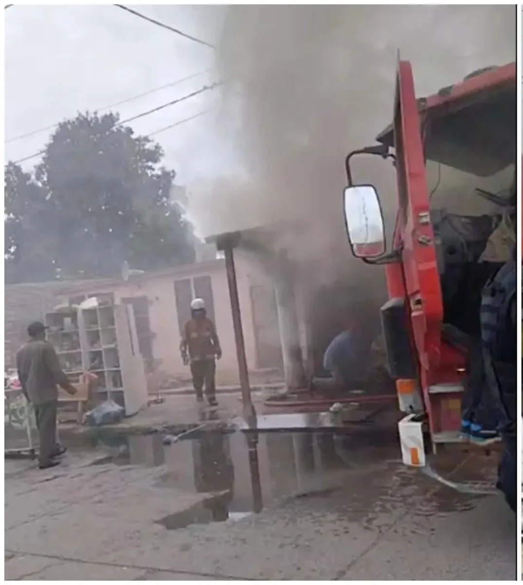 Incendio de una vivienda en Embarcaci&oacute;n 