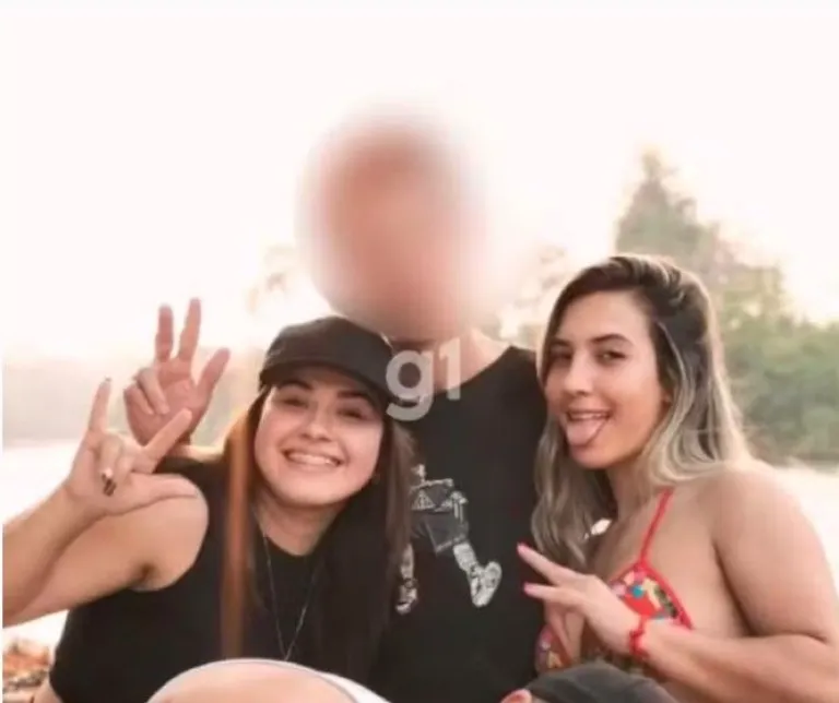 asesinadas por una foto