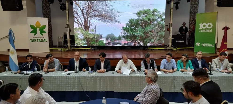 Franco Hernández Berni se reunió con los intendentes del Departamento San Martín para debatir el presupuesto 2025
