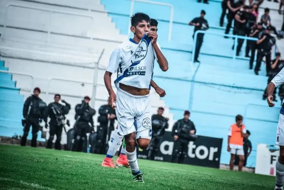 Así fue el último adiós a Nicolás Pérez, el ex jugador de Juventud Antoniana que murió a causa de una bacteria