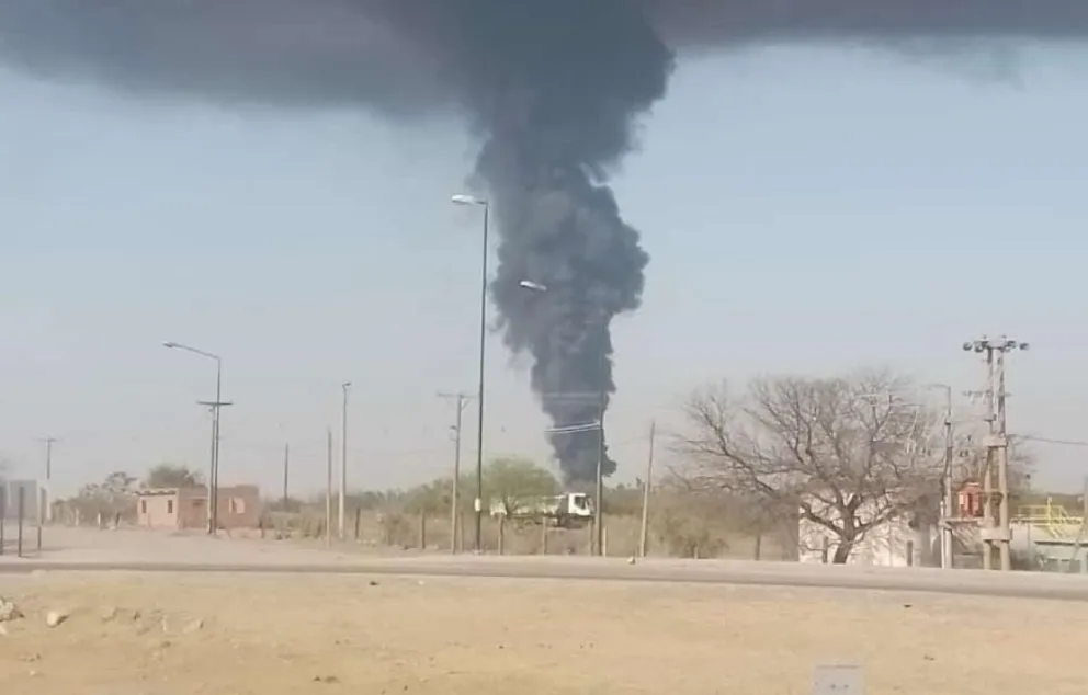 |ÚLTIMO MOMENTO| Atroz incendio en el Vertedero San Javier