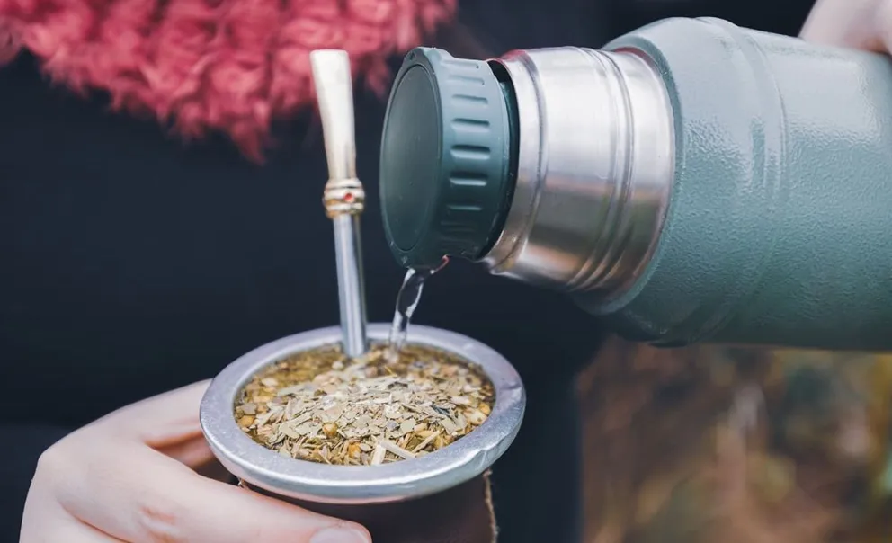 Cómo transformar tu mate en un eficaz quemador de grasa: añadí esto a tu yerba y te sorprenderás