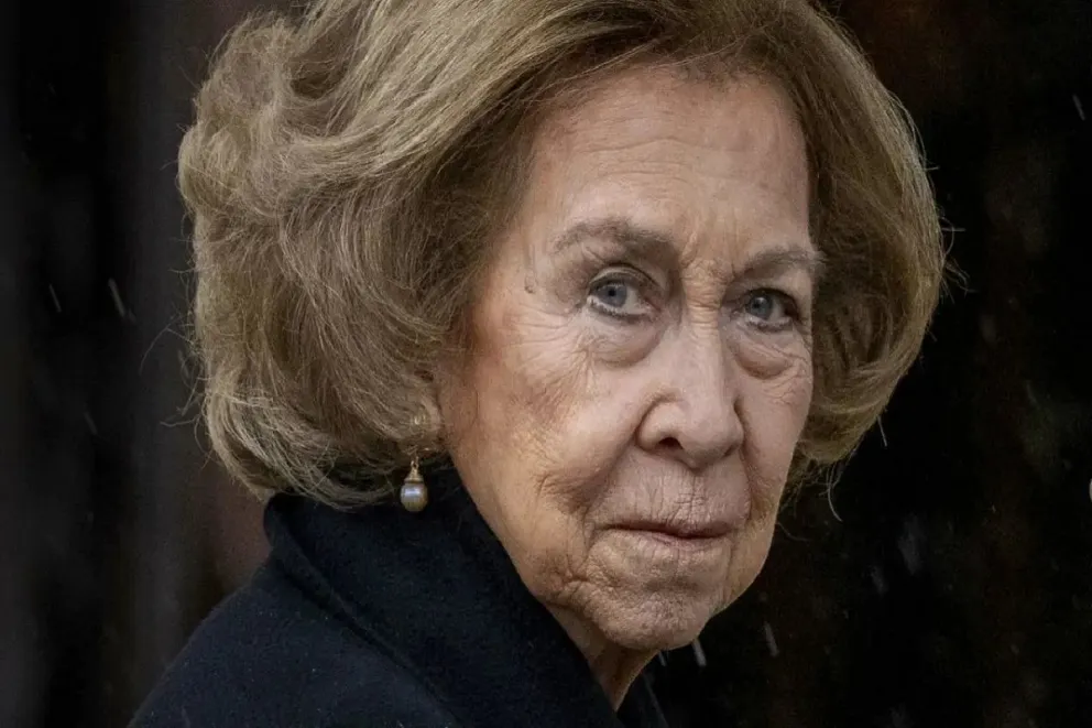 El revés más duro para la Reina Sofía: el beso del Rey Juan Carlos y Bárbara Rey que sacudió a España