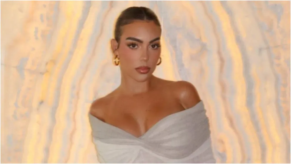 Georgina Rodríguez brilló más que un diamante con este espectacular vestido de terciopelo plateado 
