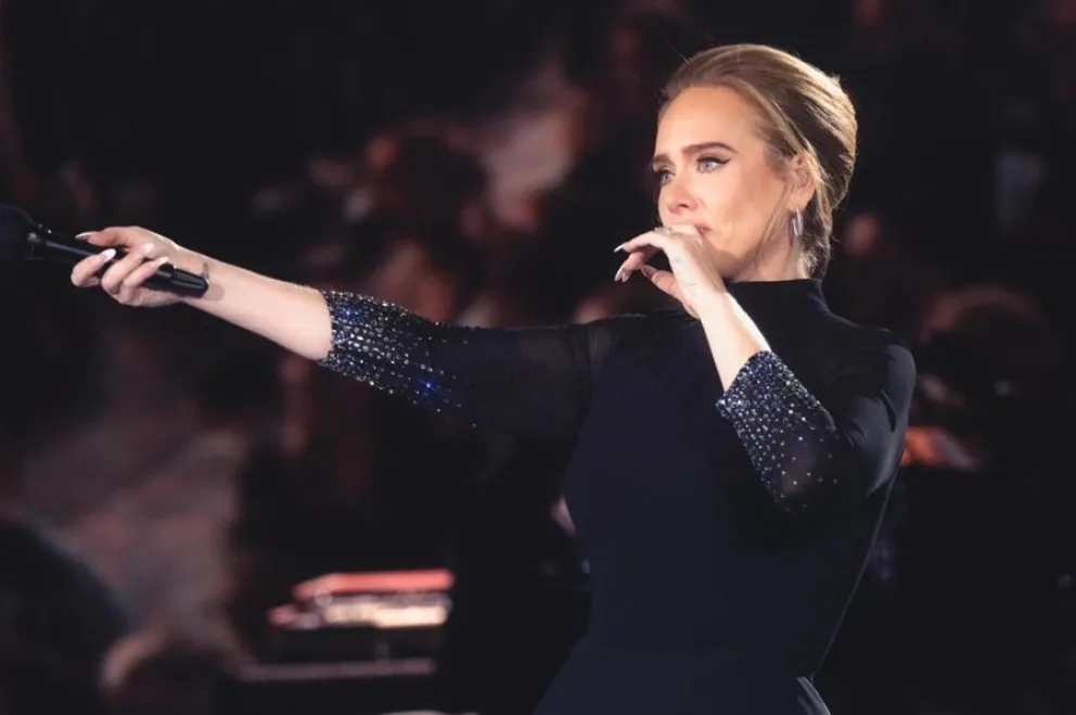 Adele - retira
