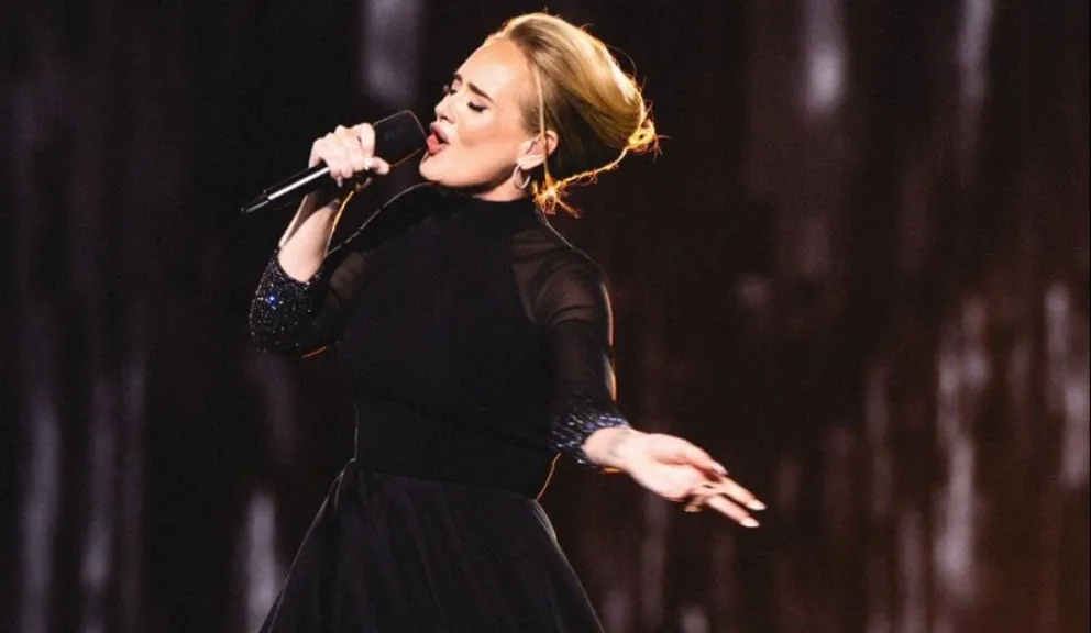 Adele - retira