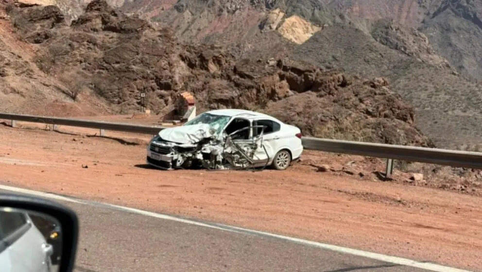 Violento accidente en Ruta Nacional 68: un camión impactó contra un automóvil
