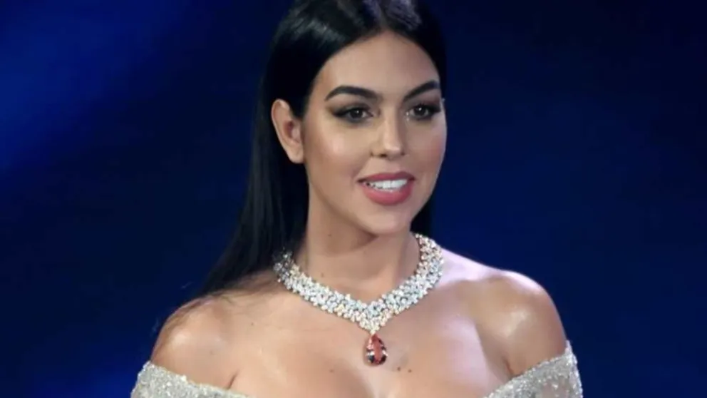 Georgina Rodríguez genera controversia por su atuendo en Venecia: críticas y halagos en redes sociales