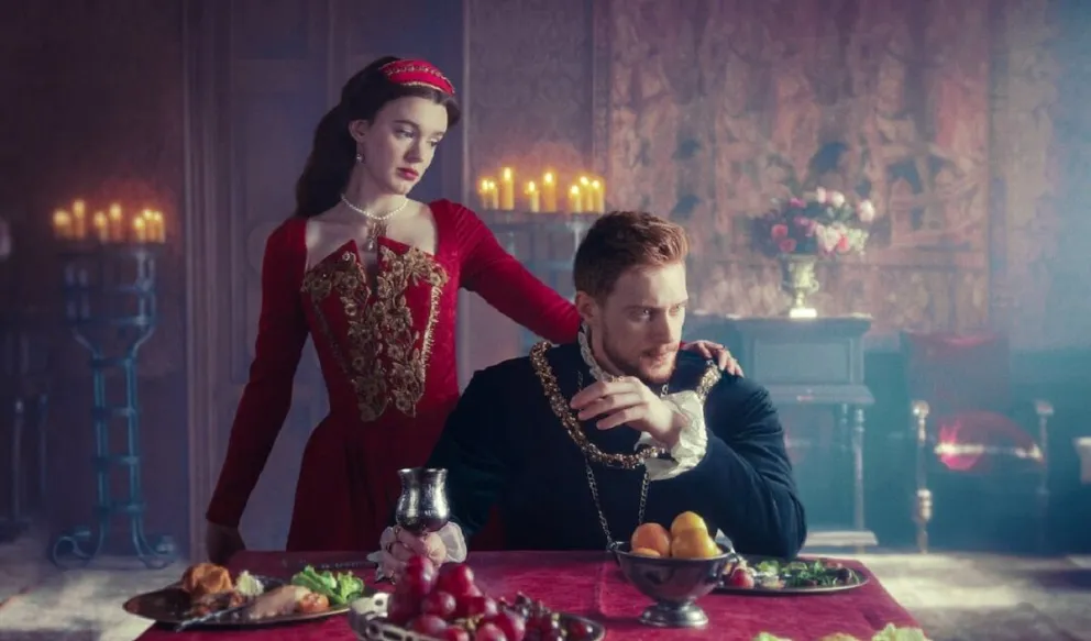 La picante serie británica que arrasa en septiembre en Netflix: "Sangre, Sexo y Realeza" desata pasiones