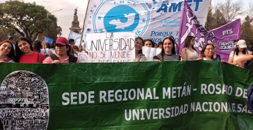 Marcha Federal Universitaria en Salta 