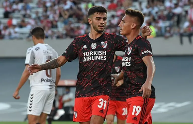 River vs Platense 