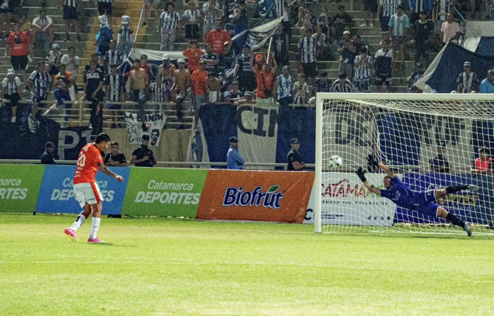 Así se vivió la emotiva tanda de penales que le dio el ascenso a Central Norte a Primera Nacional