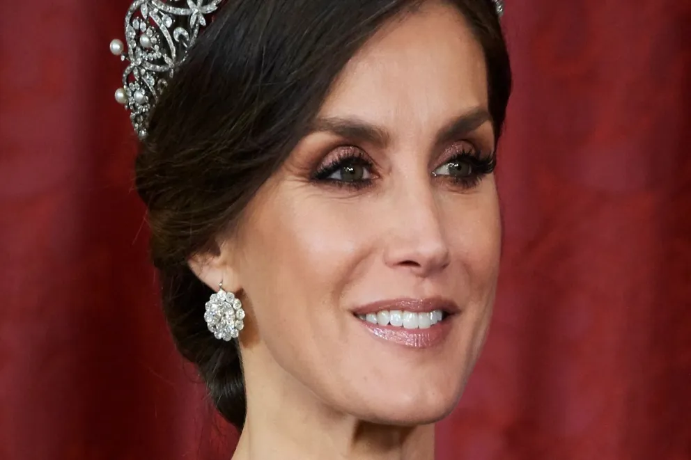 Descubre cómo preparar la tarta preferida de la reina Letizia, una receta que deleitará a todos sus invitados