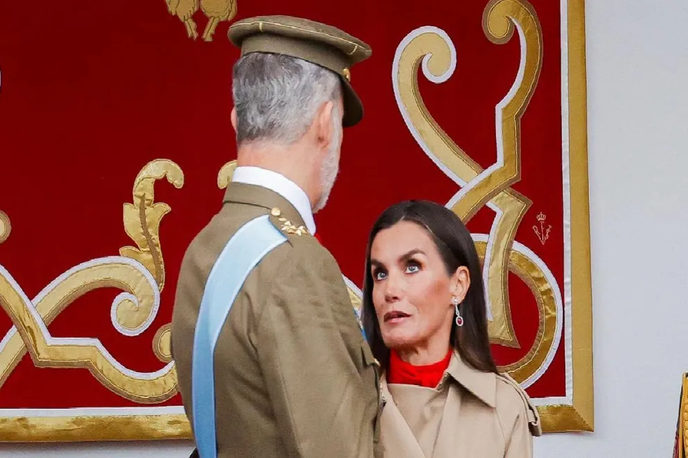 El enfado de la reina Letizia en el Día de la Hispanidad: un desfile empapado de incidentes