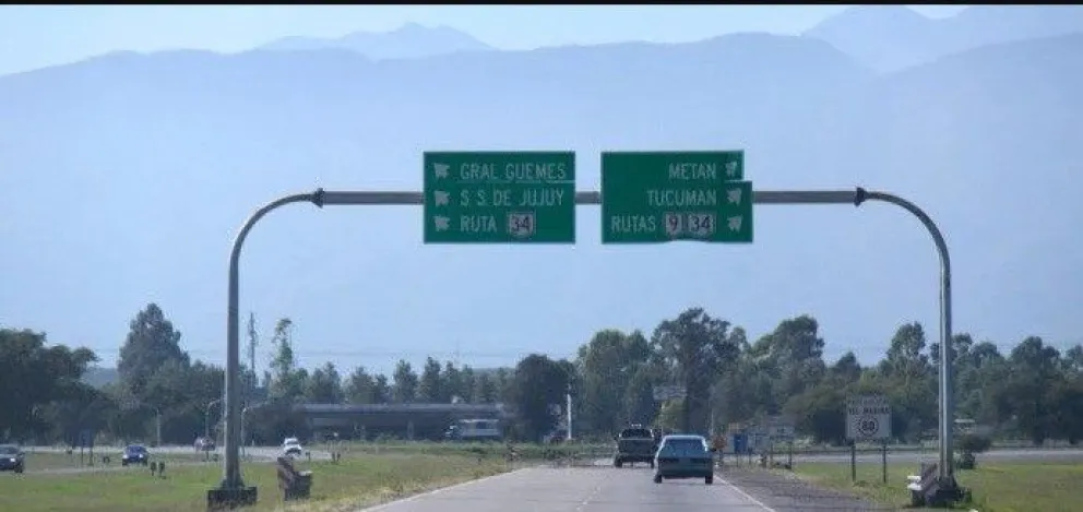 Insólito accdidente en General Güemes: un caballo cruzó la ruta y ocasionó un violento triple choque