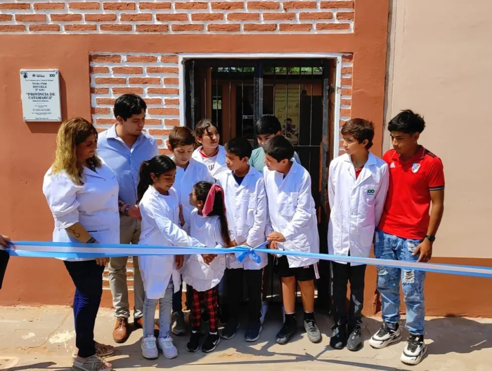 Franco Hernández Berni inauguró una nueva escuela en El Bobadal: "Apostamos a la educación de los niños"