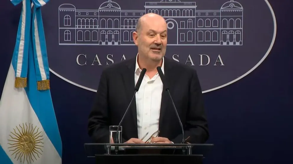Sigue la motosierra: tras la Navidad, nueva ola de despidos en el Gobierno de Javier Milei