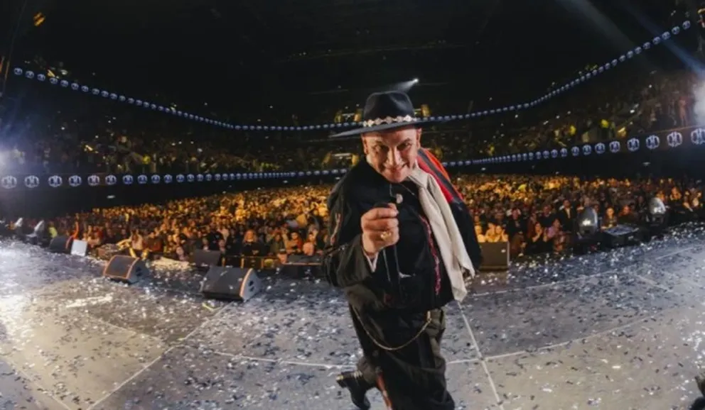 El Movistar Arena explotado: así celebró el Chaqueño Palavecino sus 40 años de carrera artística