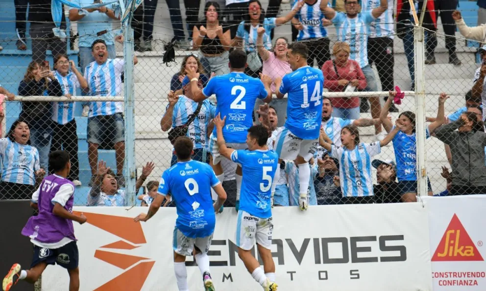 Gimnasia y Tiro liquidó con lo justo a Defensores de Belgrano y consiguió su lugar en la zona del reducido